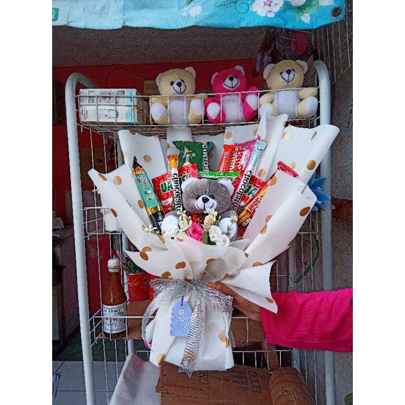 

Buket Boneka dan Snack Size Medium