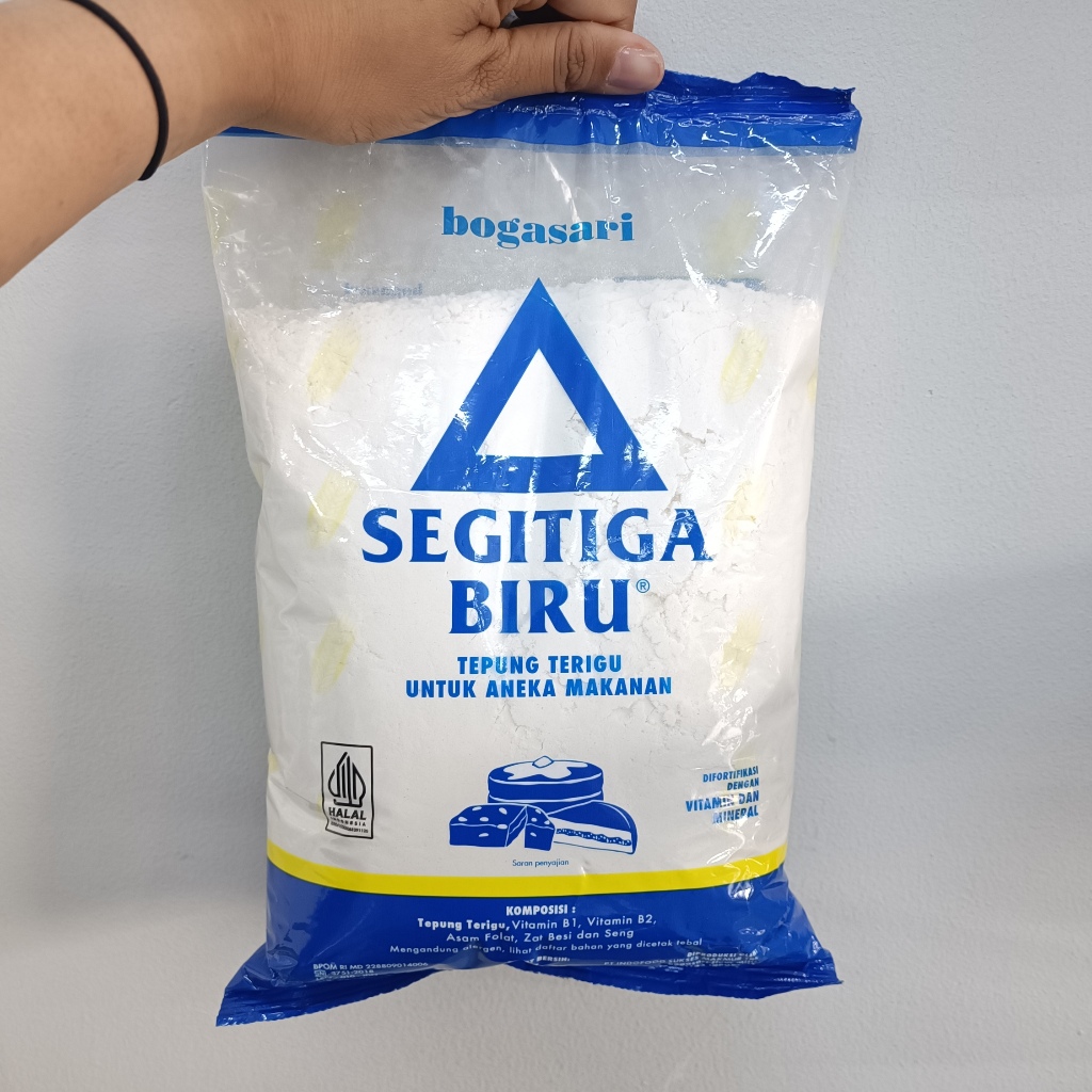 

TEPUNG TERIGU SEGITIGA BIRU EKONOMIS 1KG