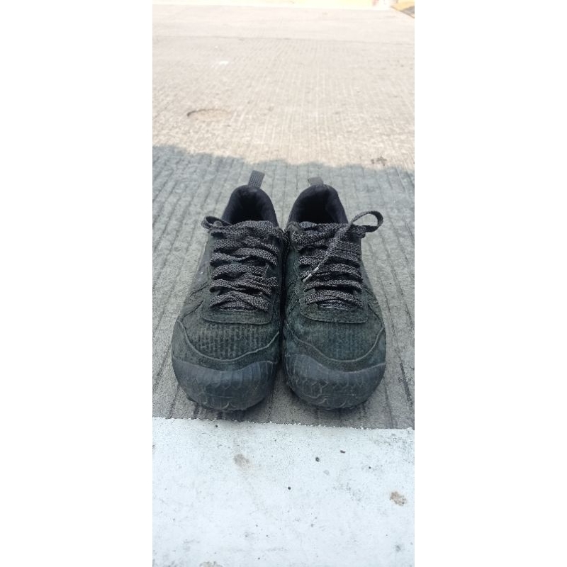 Sepatu Gunung Second/running trail/merrell