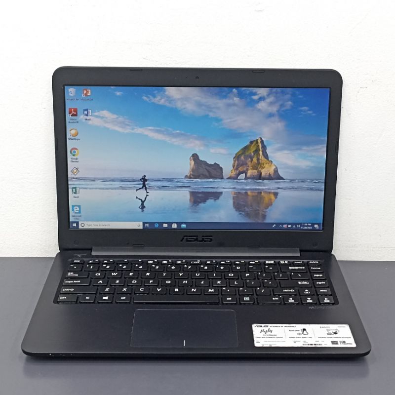 LAPTOP ASUS VIVOBOOK E402YA AMD E2-7015 4GB SSD 256GB LIKENEW