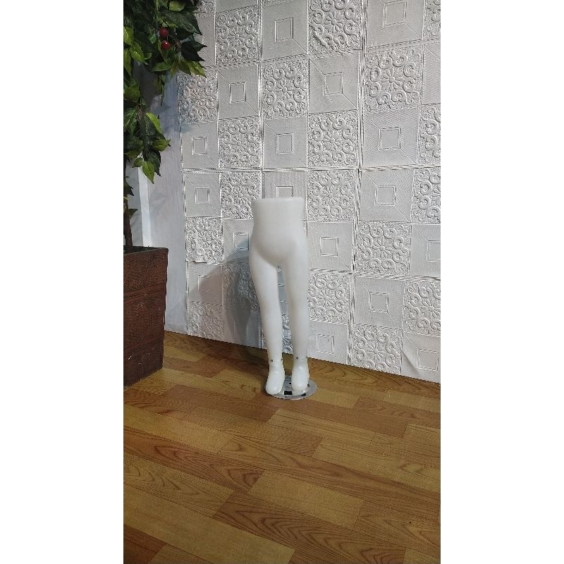 patung manekin display kaki anak usianya 3-5tahun | manekin kaki anak plastik | patung kaki baby | d