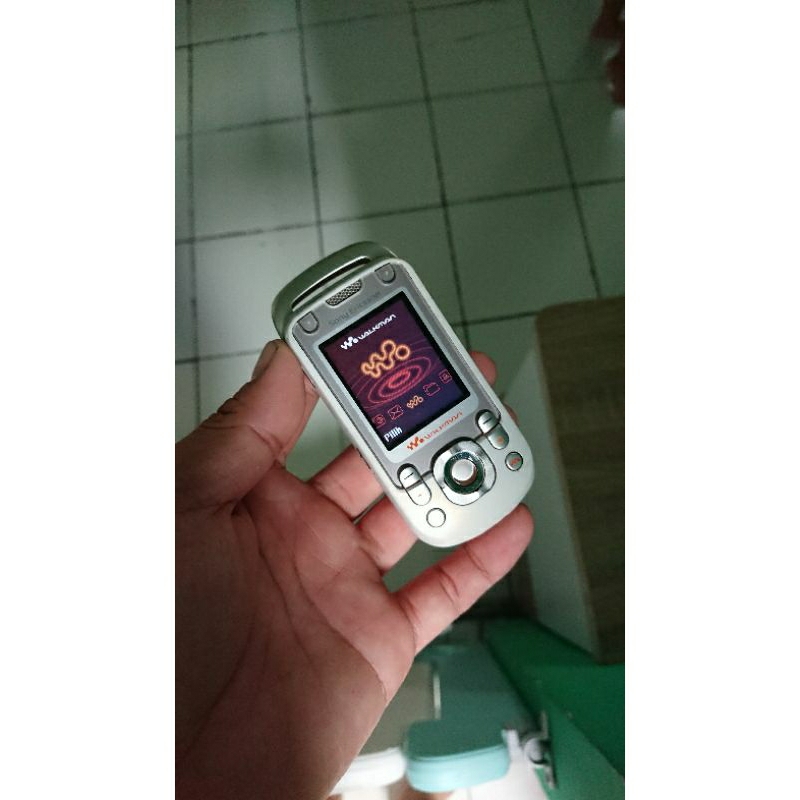 Sony ericsson W550 walkman dual speaker stereo tag W810 W660 W350 W200 W995