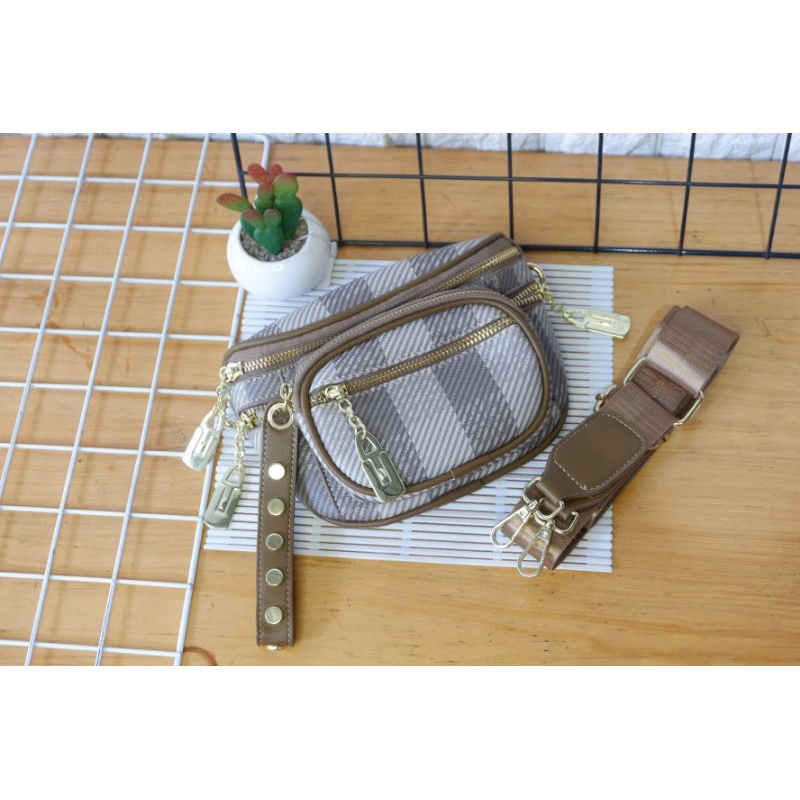 SLINGBAG IMPORT WANITA TAS DEPAN