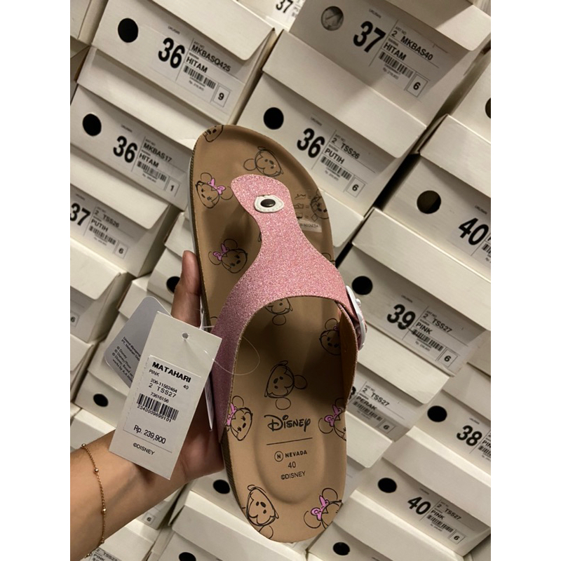 Nevada x Disney shoes | Sendal Nevada