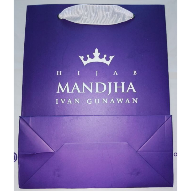 

Mandjha Khusus Paper Bag Kecil Saja Isi Max 2 Pcs Kotak Tebal Igun