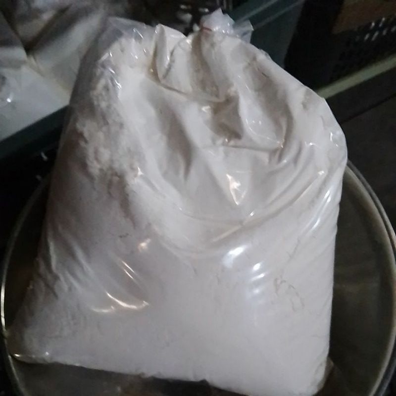 

tepung terigu lencana merah