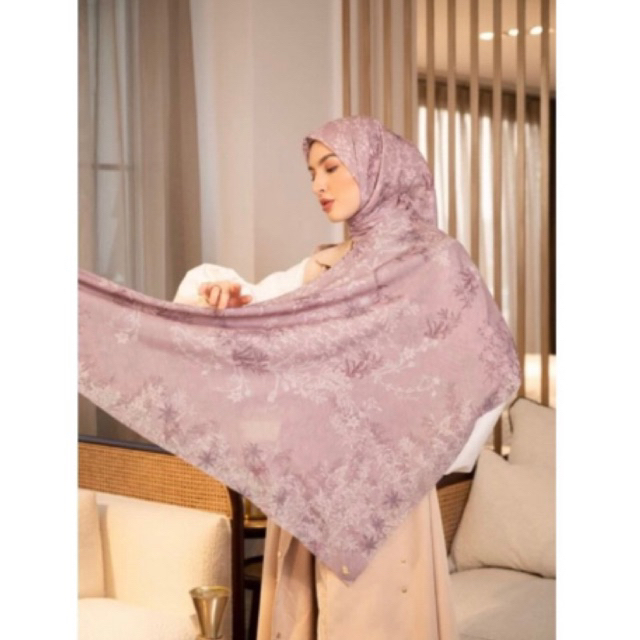 Scarf Heylocal series Lathika