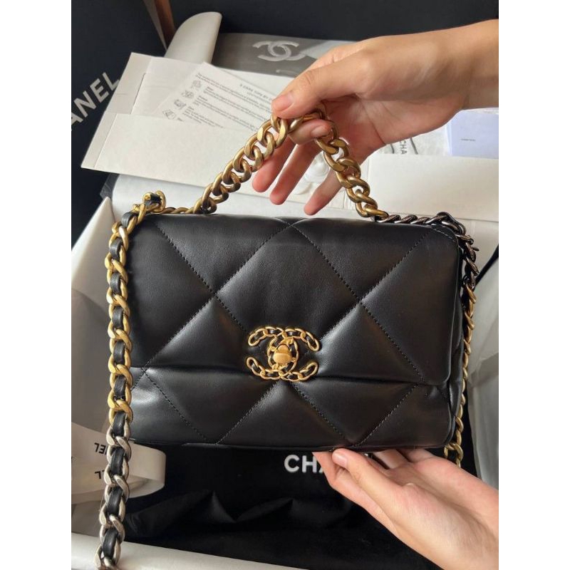 Chanel 19 small bag