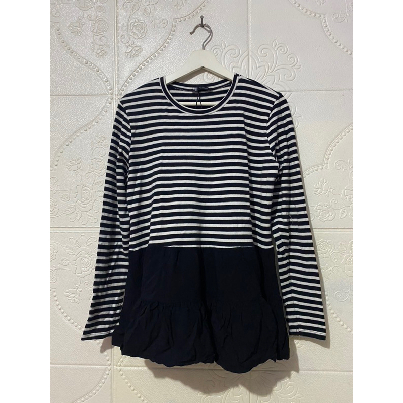 Zara ruffle long sleeve sweater