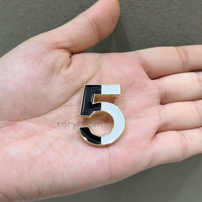 Bros plat hitam putih angka 5 five