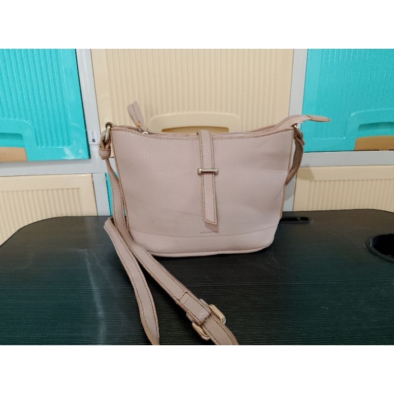 Preloved Tas Sling Shoopen