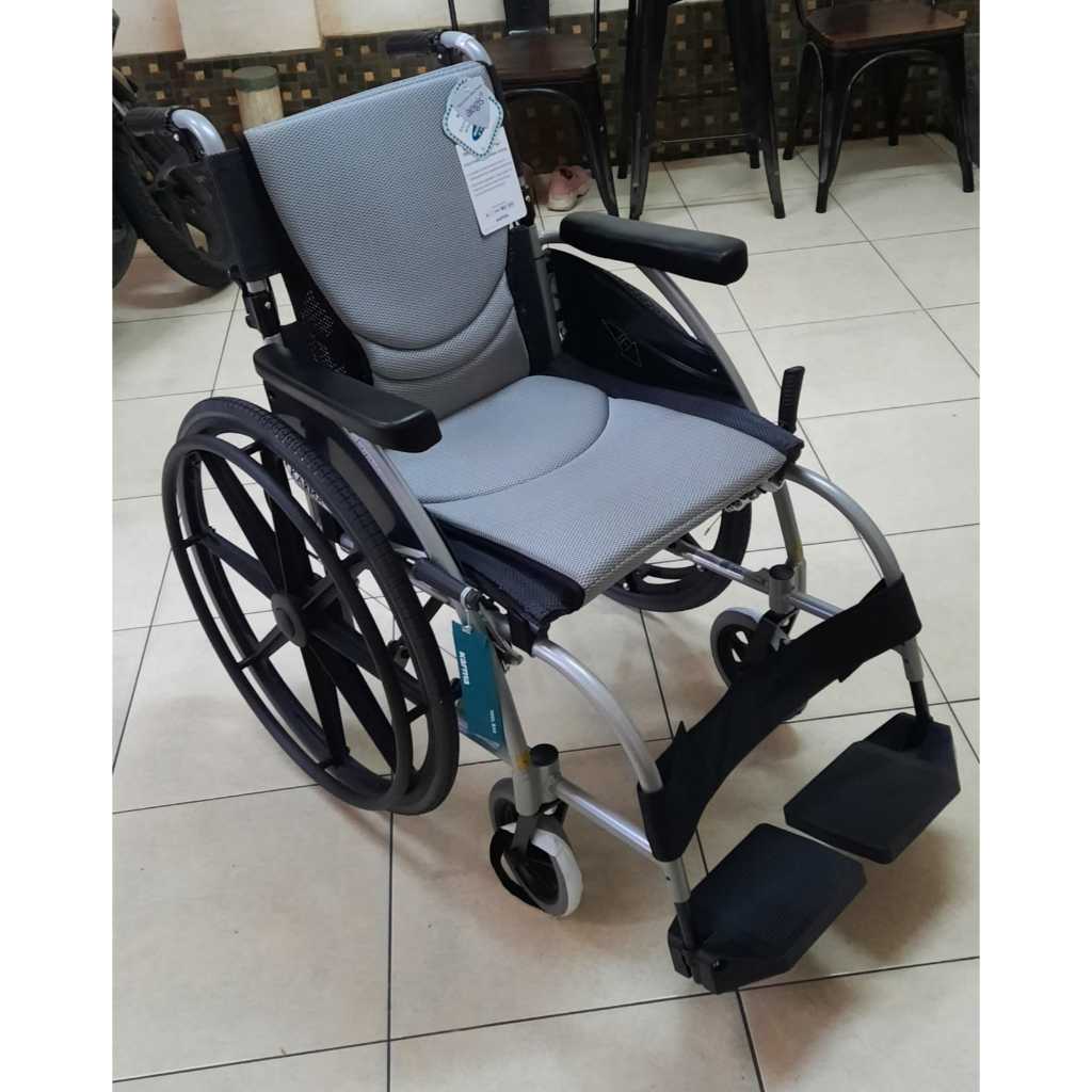 Kursi Roda Karma S Ergo Lite KM 105 EuKarma / Eukarma S Ergo 105