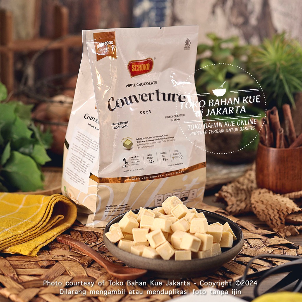 

Schoko White Couverture CUBE 250gr Coklat Masak Warna Putih Susu