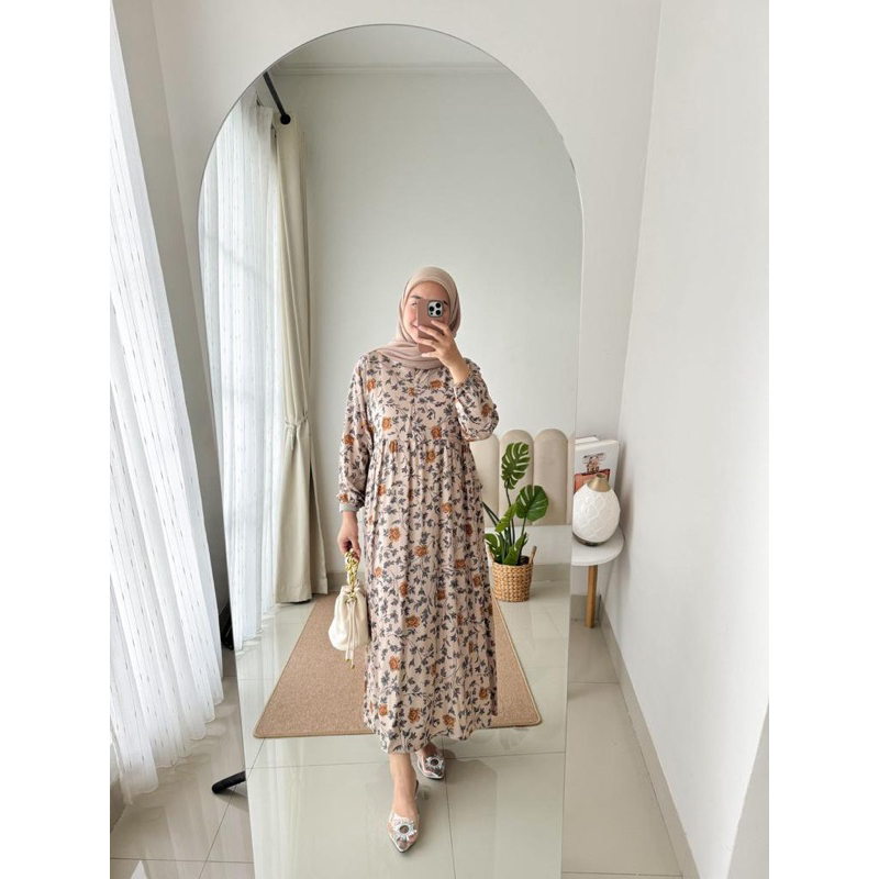 Laura gamis/midi dress