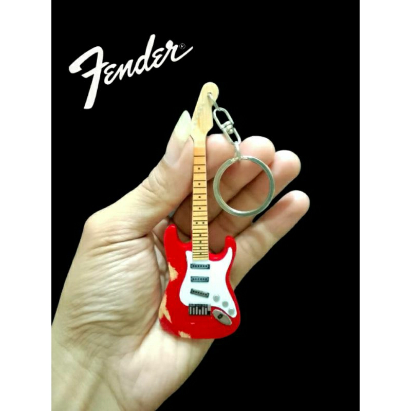 GANTUNGAN KUNCI GITAR FENDER STRATOCASTER RED RELIC