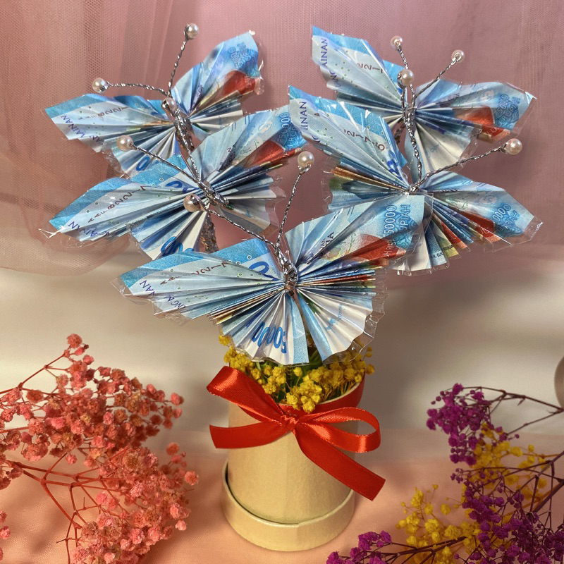 

BUKET BOX UANG KUPU KUPU