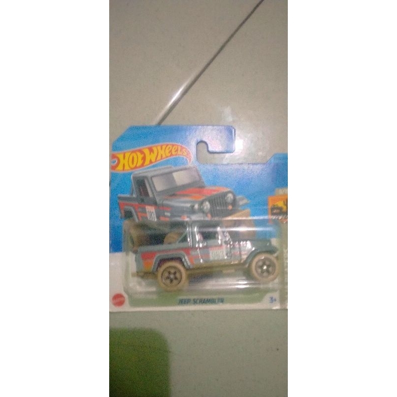 hot wheels (JEEP SCRAMBLER)