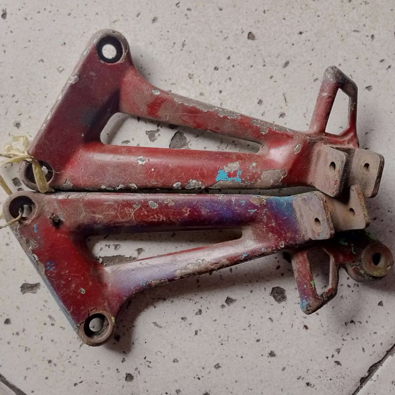 footstep belakang Minerva 150 vx/150mx PNP Viar copy CBR/Honda CBR CBU Thailand