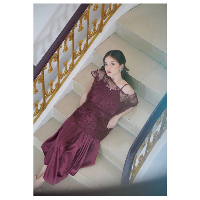 SEWA DRESS ONE SET KONDANGAN WISUDA