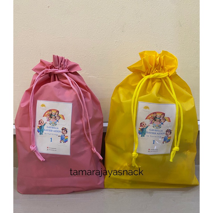 

YTCP2638 Ready Stok PAKET BINGKISAN SNACK ULTAH ANAK + POUCH WARNA
