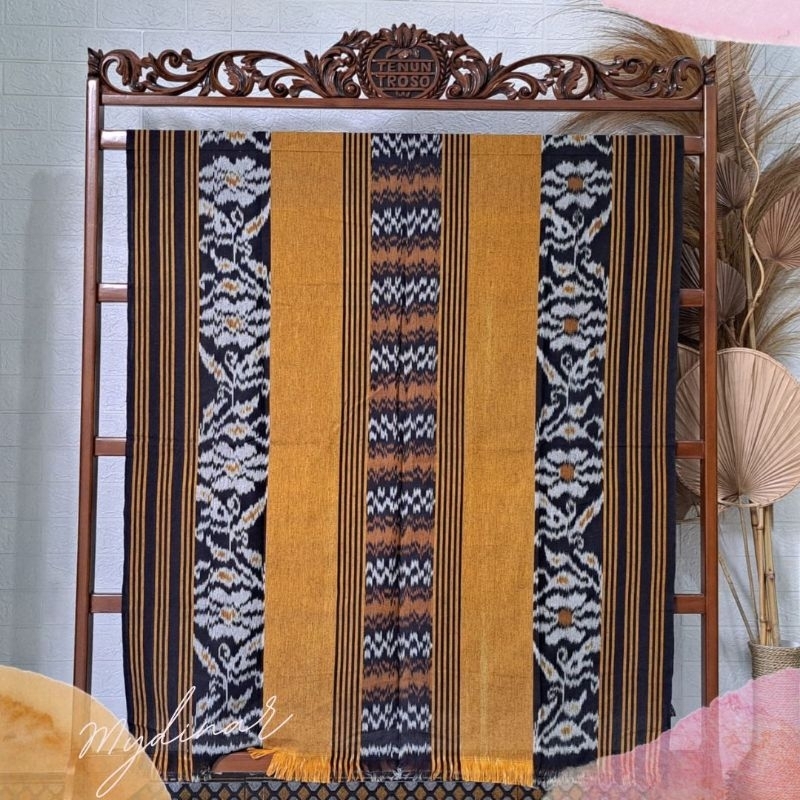 Kain tenun blanket warna kuning mustard mix hitam motif bunga Bahan Dress Batik Tenun Kain Tenun Ika