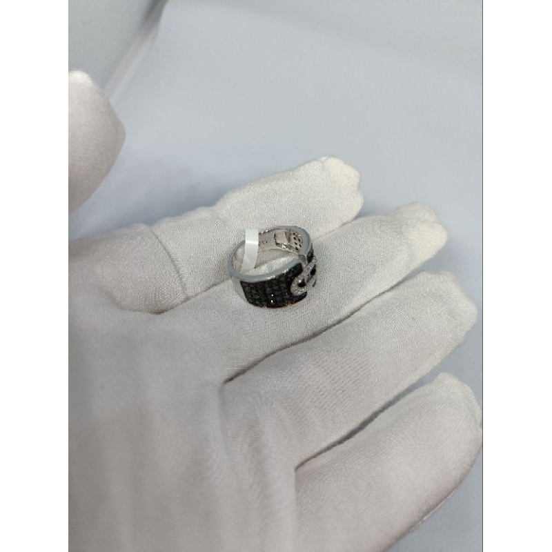 Cincin Emas Black Diamond