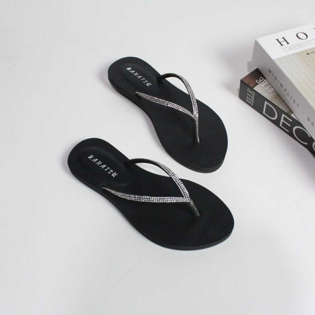 Sandal Flat Wanita Dewasa Tali Jepit Full Mutiara Kekinian