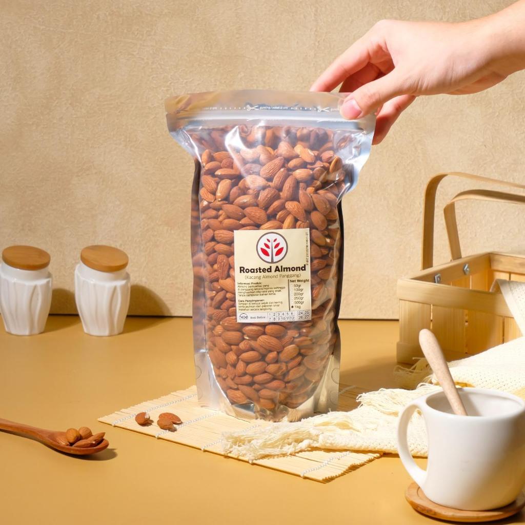 

Kacang Almond Panggang Asin 500 gram-Salted Roasted Almond 500gr - Almond Matang 500 gram - Almond 500 gram