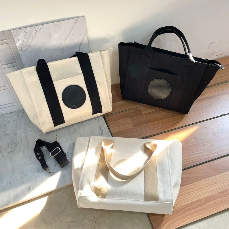 Tas Selempang Wanita Charles & Keith