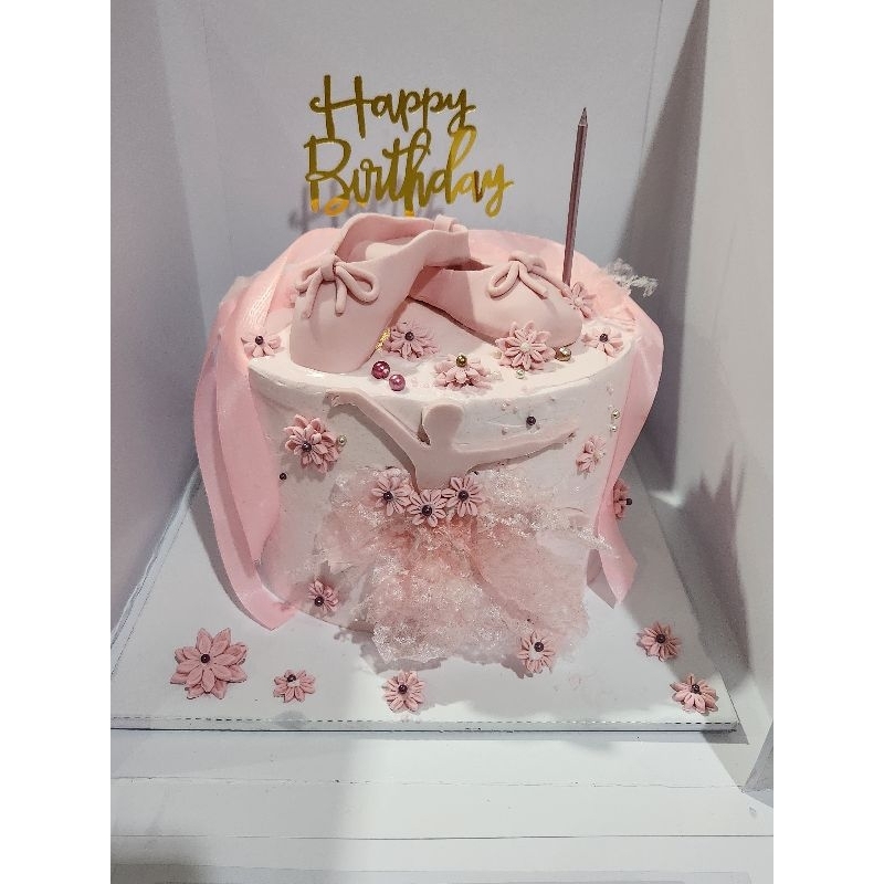 

Cake Balerina size 20 cm