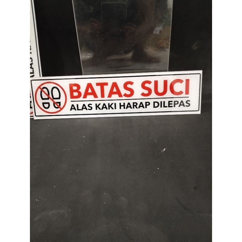 

papan batas suci akrilik