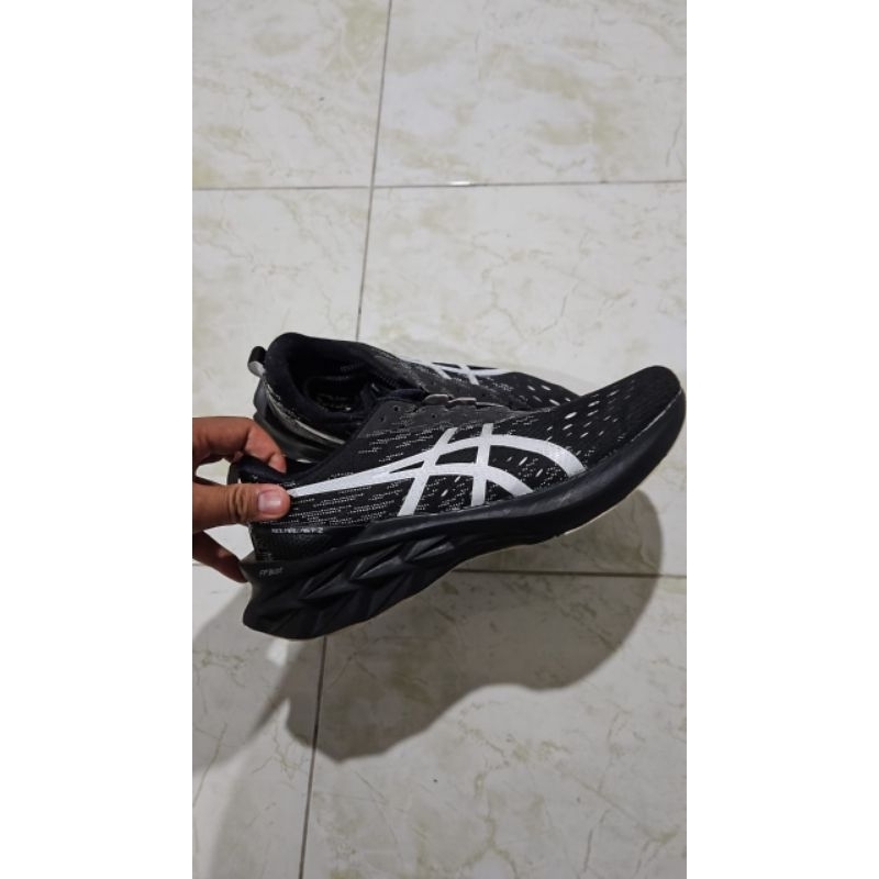 asics Novablast 2
