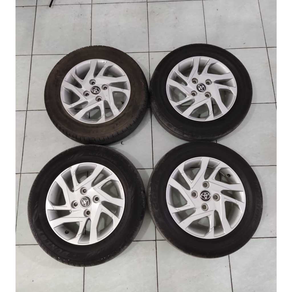 STD AVANZA VELOZ R15X5 4X114,3 ET45 SILVER + BAN BS(3) 185 65 R15(70%)