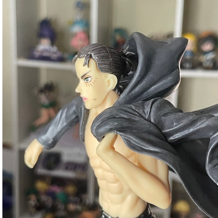 Action Figure Attak On TItan Eren Figure AOT Box