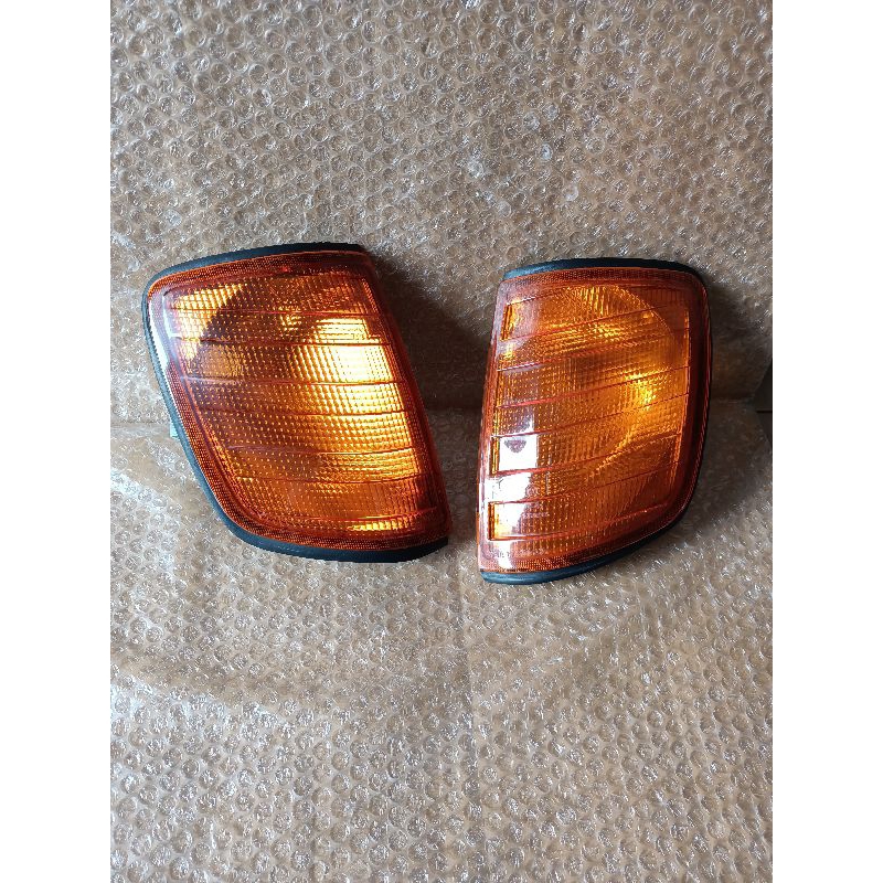 lampu sign mercy w124