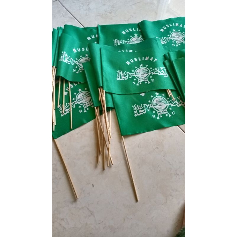 bendera tangan Muslimat NU