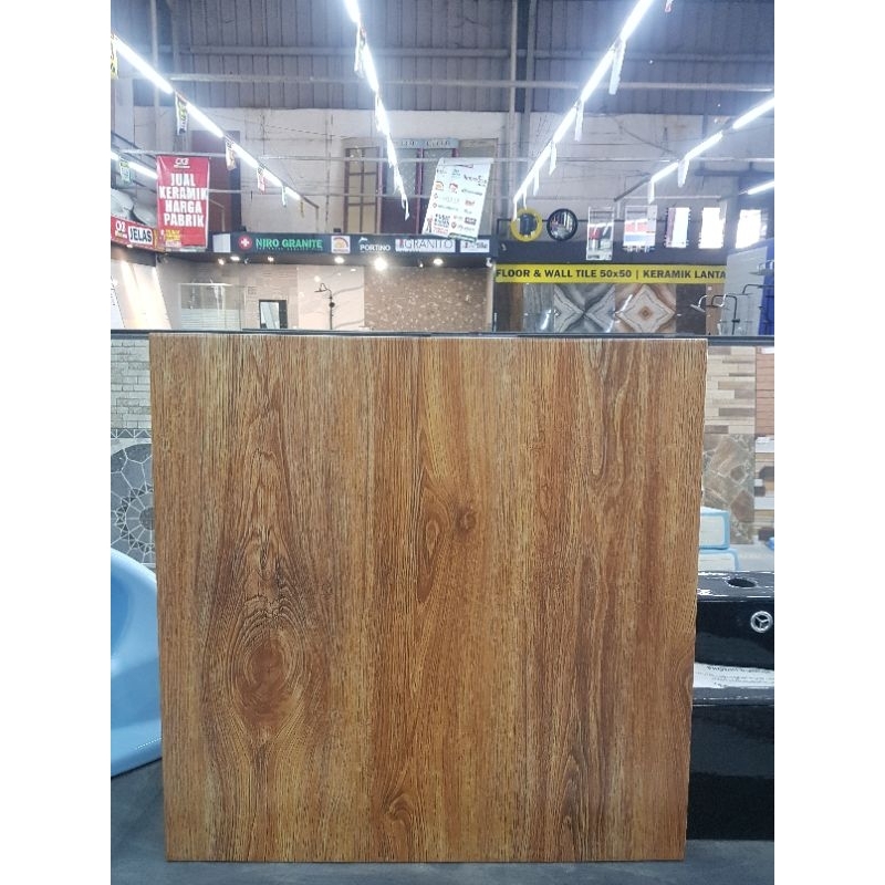 KERAMIK MOTIF KAYU 50X50 ELM WOOD MATT / KERAMIK LANTAI 50X50 MOTIF KAYU DOFF