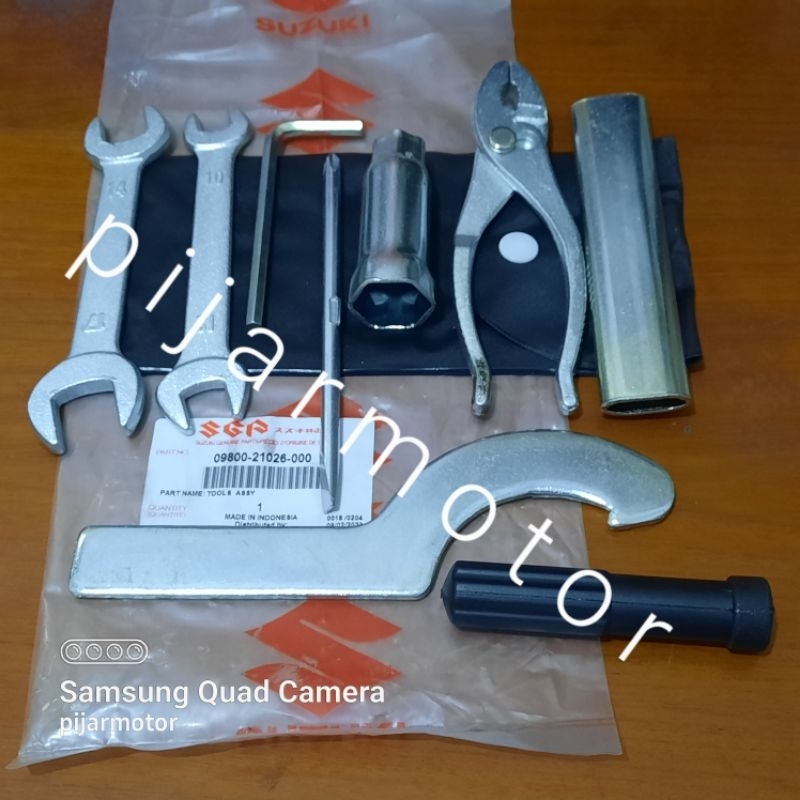 Kunci Busi Set Toolkit Suzuki TS 125 RGR 150 TRS GT GP