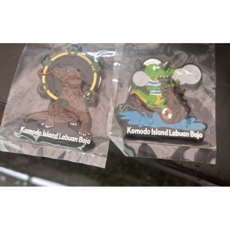 Gantungan Kunci Karet Komodo Khas Labuan Bajo