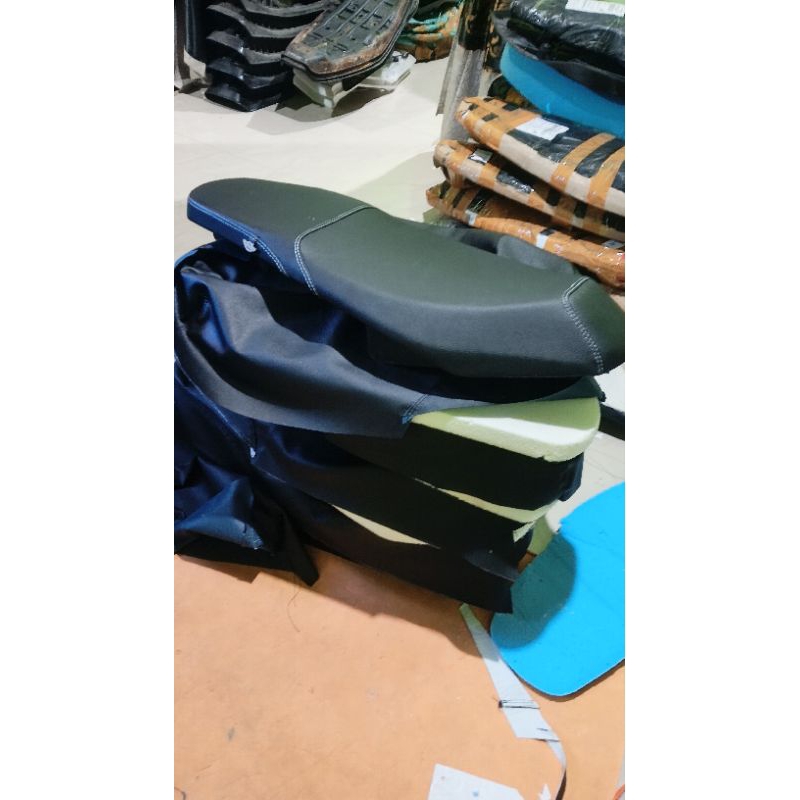 jok slim Vario 125 / 150 LED lama jok slim Vario 125/250 LED mbhtch model pcx