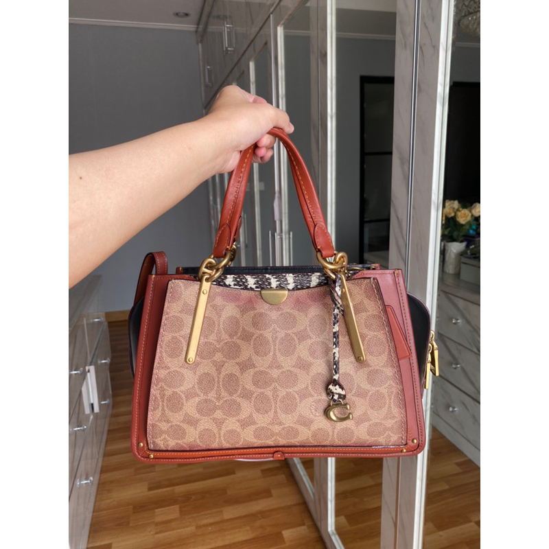 Preloved Coach Dreamer