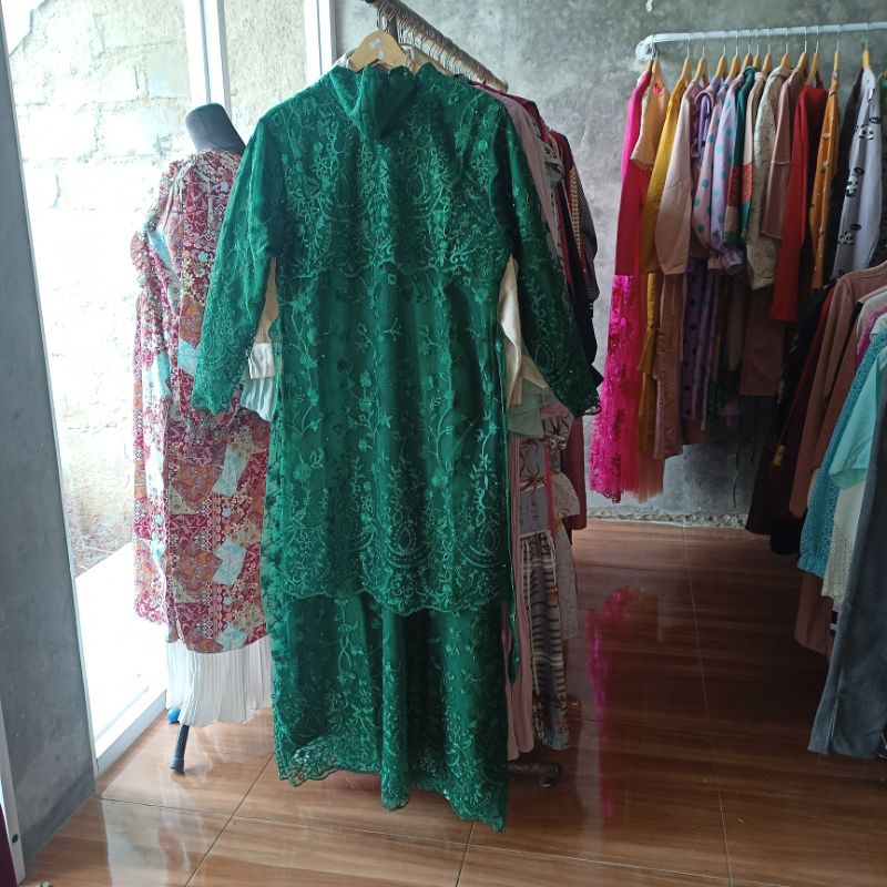 gamis brokat / brukat gamis / brokat gamis / gamis brokat / gamis pesta / gamis kondangan