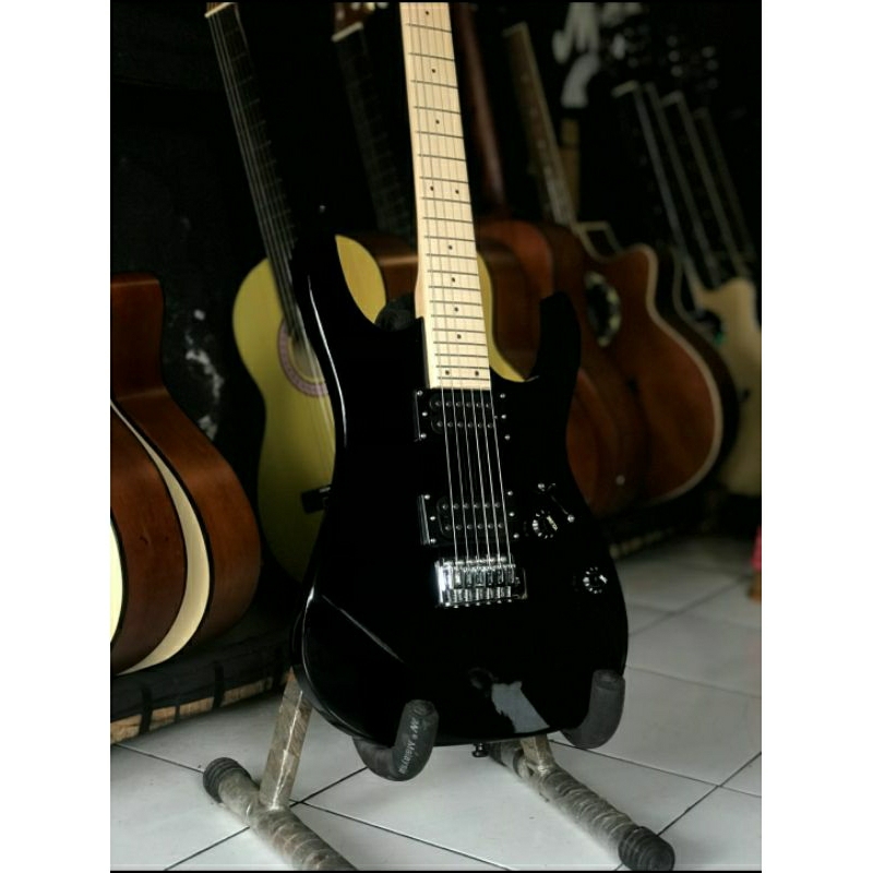 Gitar Elektrik Ibanez Custom Black