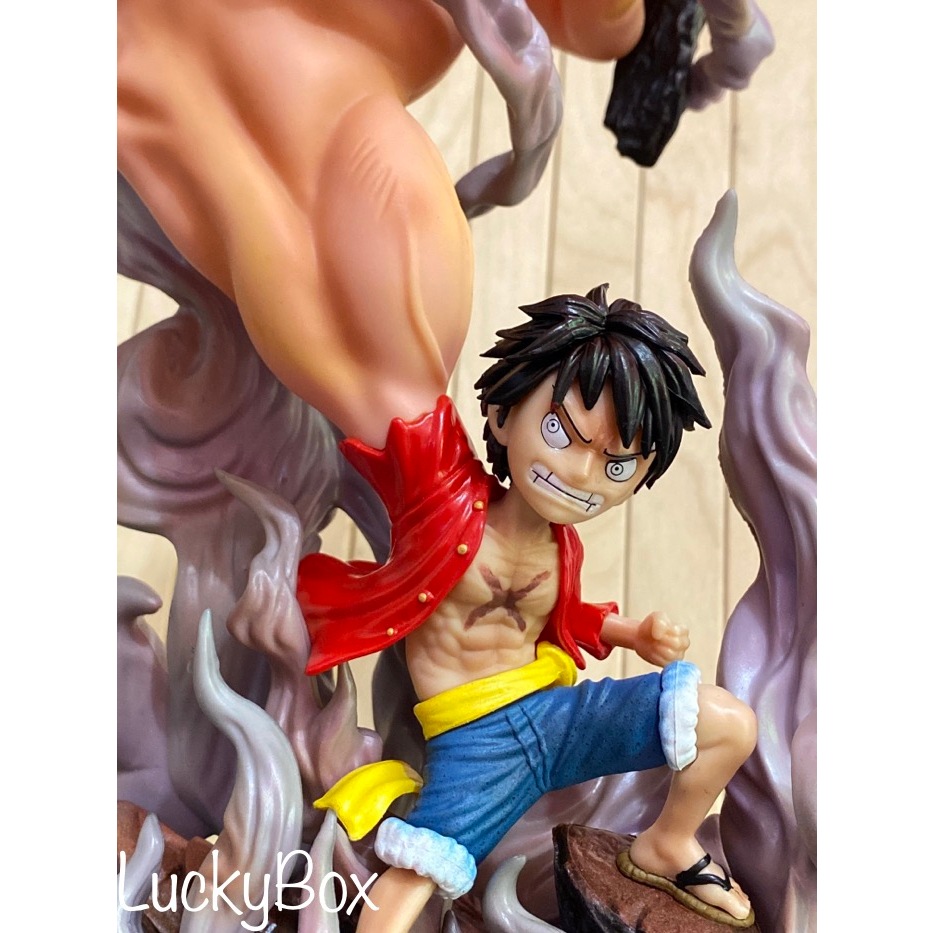 Action figure One Piece Luffy gear 3 Gigant Uppercut