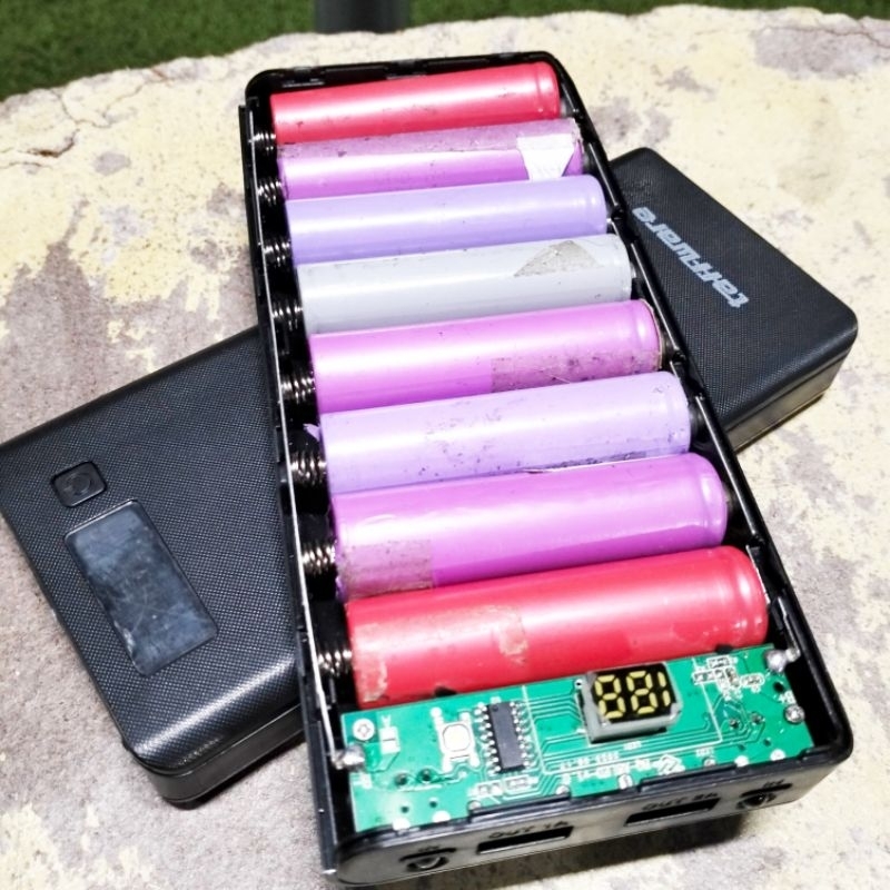 POWERBANK RAKITAN 8 BATERAI 16000 MAH CHARGER SERBAGUNA
