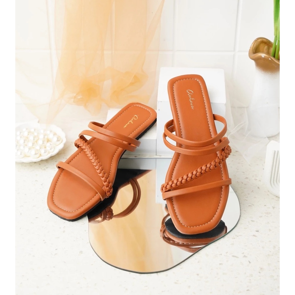 Sandal flat teplek wanita kekinian model vanesa kepang simple dan elegan