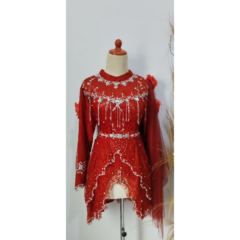 kebaya wisuda ala ala Ivory