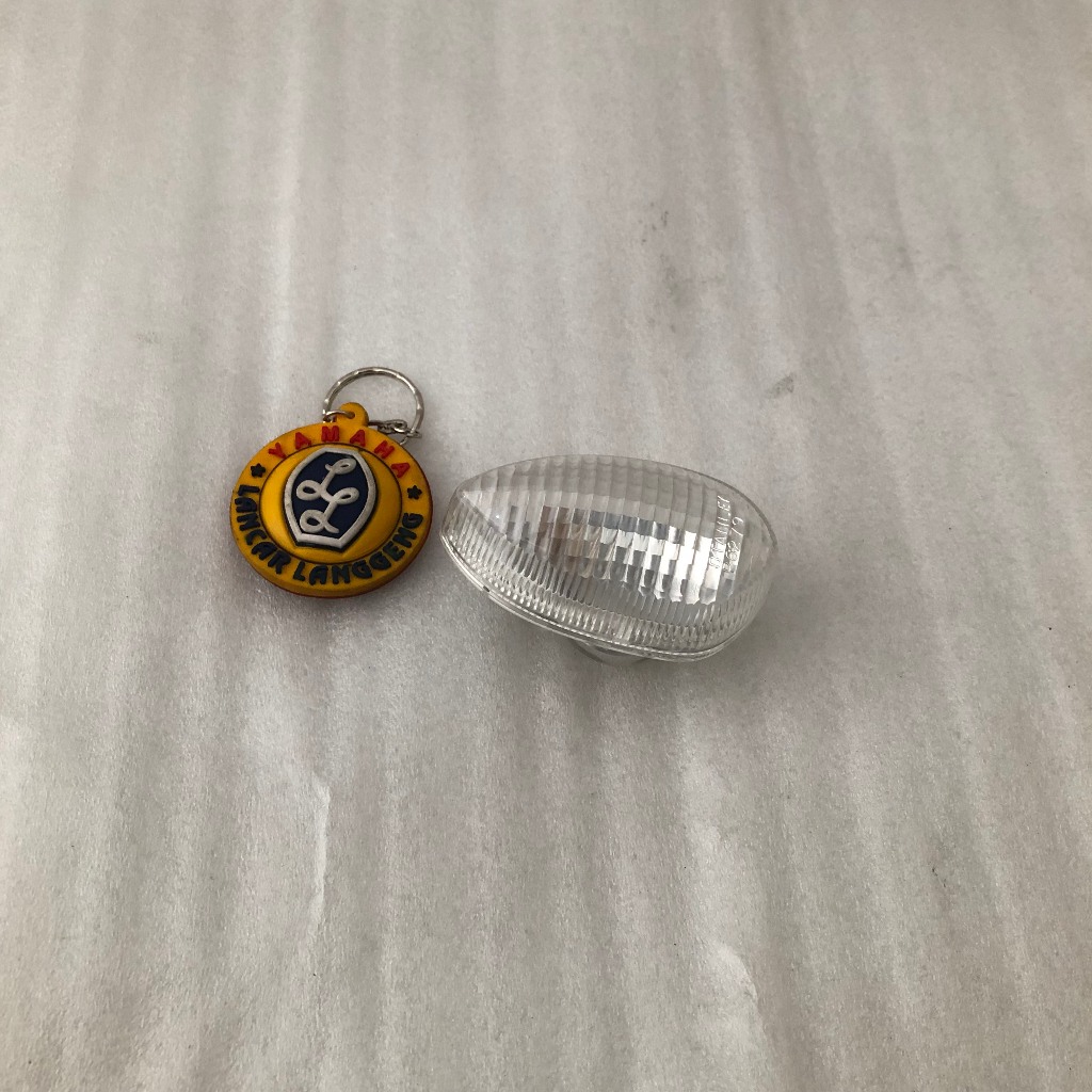 MIKA LAMPU SEIN DEPAN KANAN / BELAKANG KIRI YAMAHA VIXION OLD / RX KING ORIGINAL YGP 3C1-H334A-00