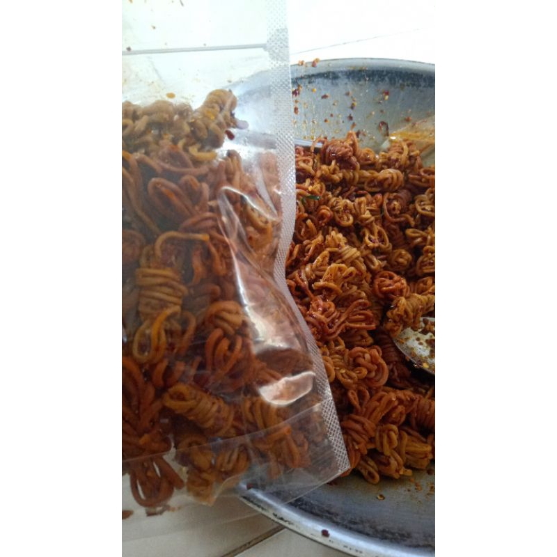 

MIE GULUNG 1/2 KG 1 KG