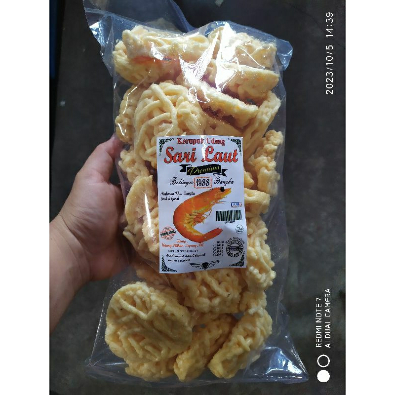 

Kerupuk Udang Goreng khas Bangka 200gram oleh oleh makanan cemilan snack kemplang keriting renyah